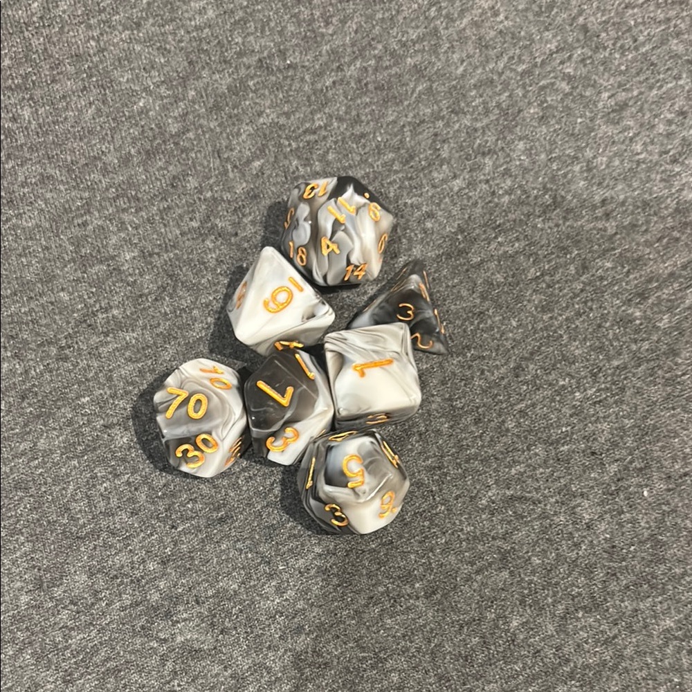 Marbled Dice Set with Gold Numbers